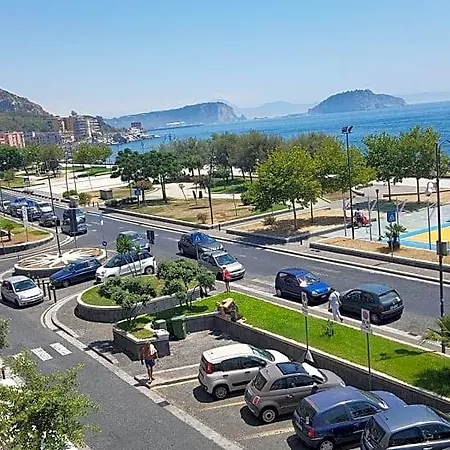 Alojamento de Acomodação e Pequeno-almoço Del Mare 3*