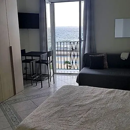 Del Mare Pozzuoli