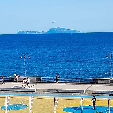 Alojamento de Acomodação e Pequeno-almoço Del Mare Pozzuoli