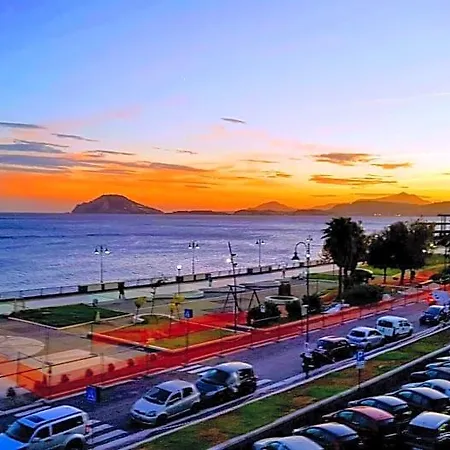 Del Mare Bed and breakfast